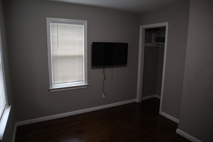 Building Photo - 1316 Studer Ave