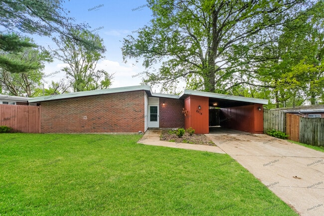Primary Photo - 8318 Sagewood Ln