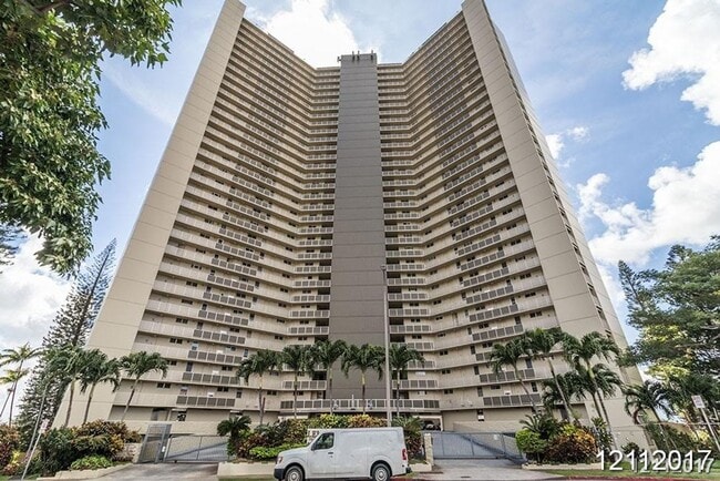 Primary Photo - $2,350 / 1br - 552ft2 - Modern Comfort & Convenience 1BR/1BA/1PKG unit in Lele Pono Condo (Aiea)