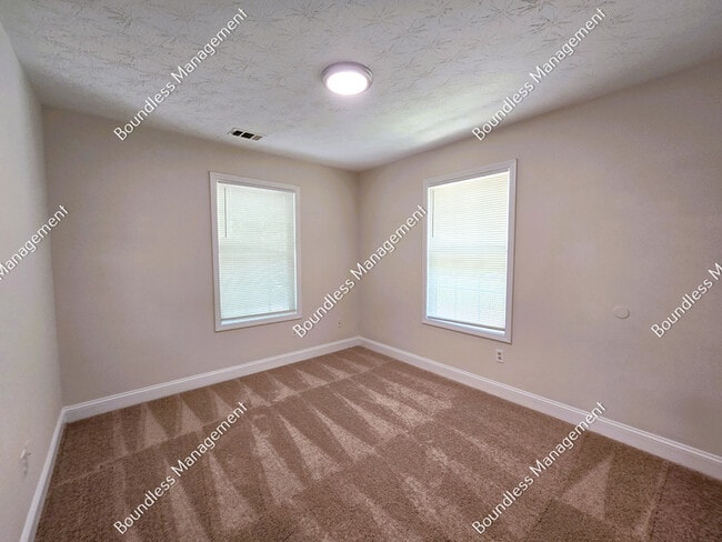 Building Photo - 1687 Thoms Dr NW