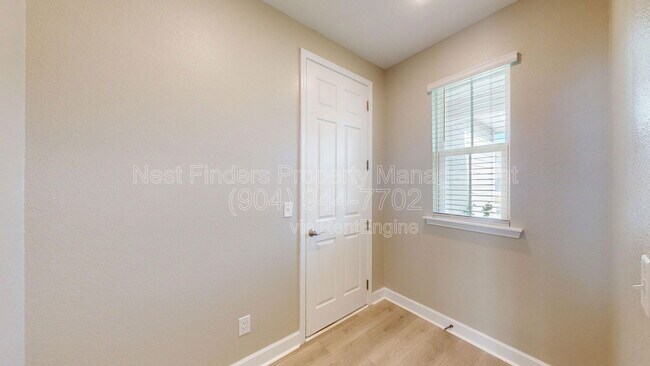 Building Photo - 333 Cedar Elm Wy