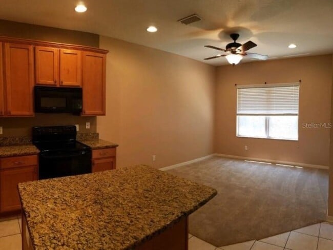 Building Photo - 2841 Girvan Dr