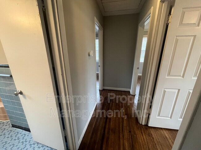 Building Photo - 1215 Mt Moriah Rd