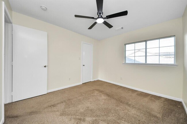Building Photo - 17111 Plaistow court