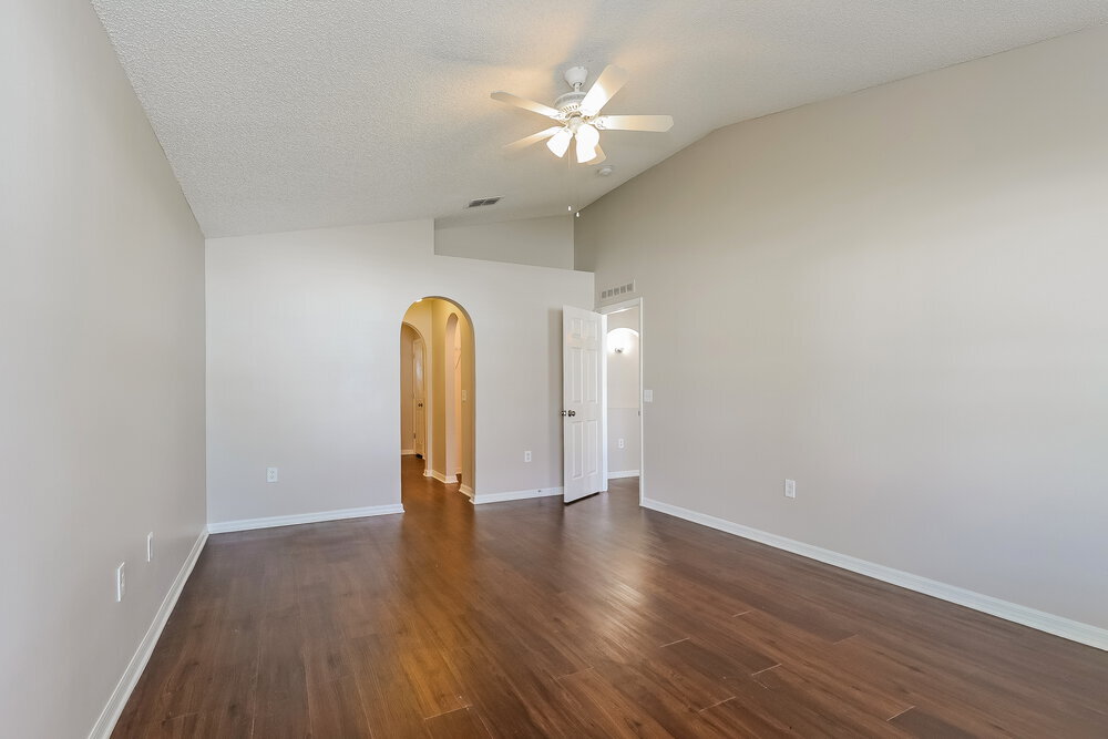 Building Photo - 225 Cranbrook Dr