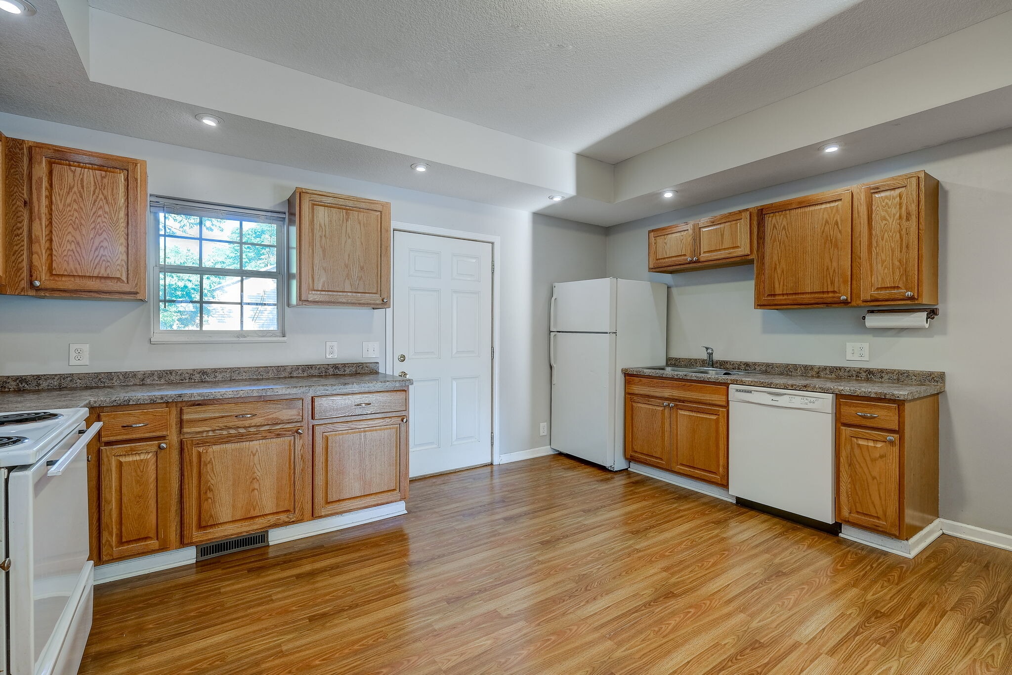 Building Photo - 3208 Pillsbury Avenue South