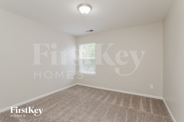 Building Photo - 13704 Stringfellow Ln
