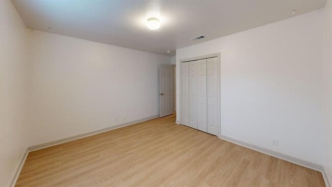 Building Photo - 9837 Childress Dr