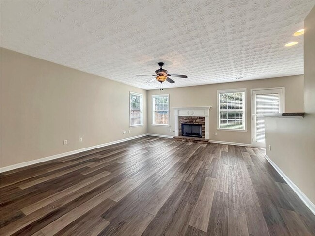 Building Photo - 1210 Skylar Ridge Cir