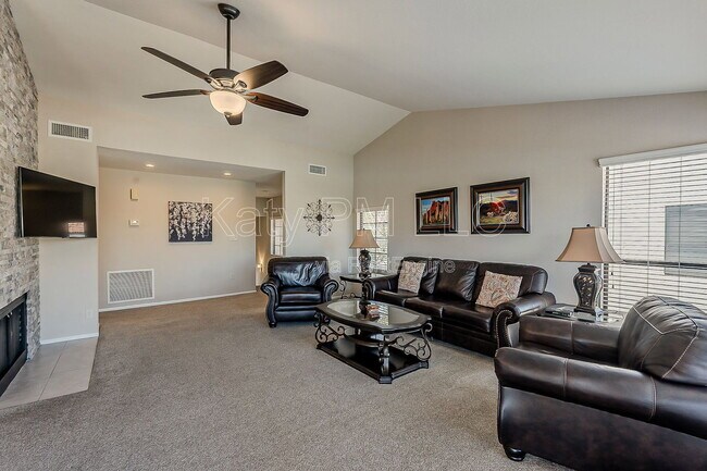 Building Photo - 9707 E Mountain View Rd