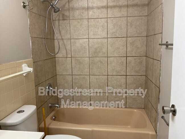 Building Photo - 4953 Leeper St