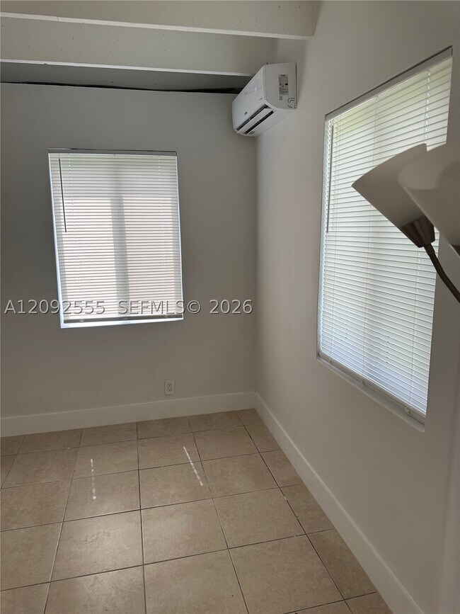 Building Photo - 26700 SW 138th Ave