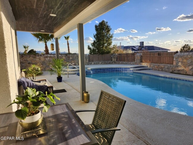 Building Photo - 6613 Imperial Ridge Dr