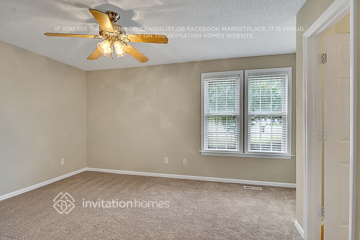 Building Photo - 105 Arthur Dr