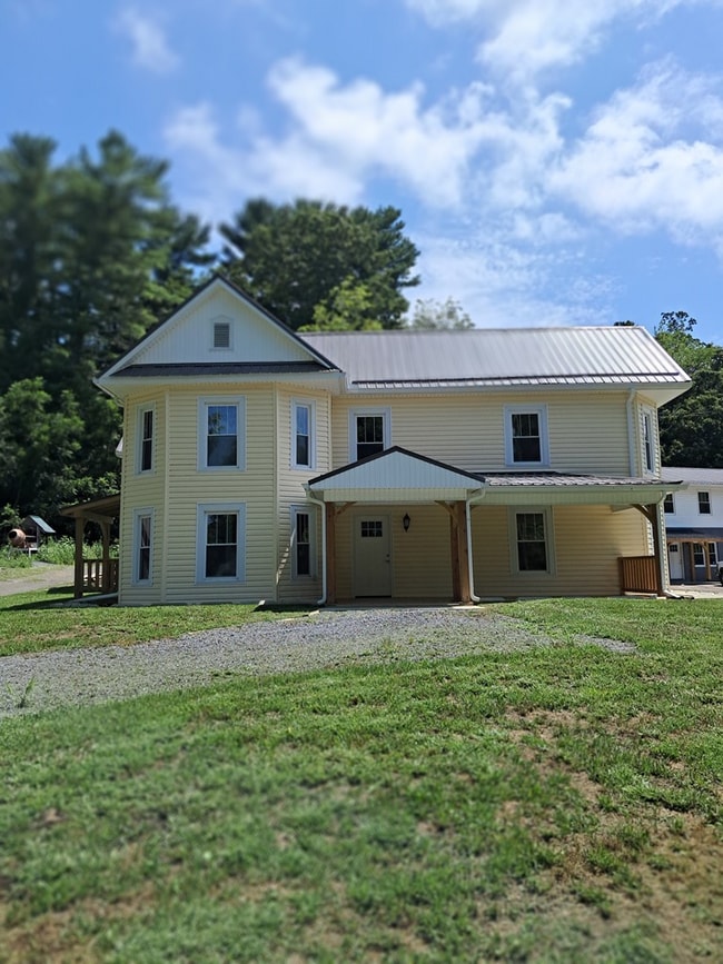 Building Photo - 327 A 327 Sulphur Springs Rd