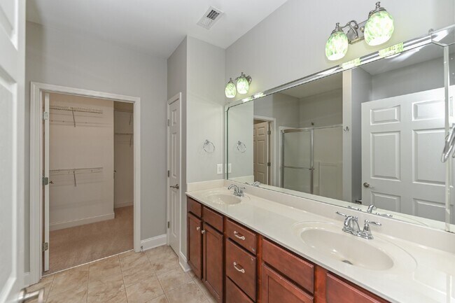 Building Photo - Elegant Townhome Living Minutes from Twelve Stones Golf Club – Bonus Room & 2-Car Garage