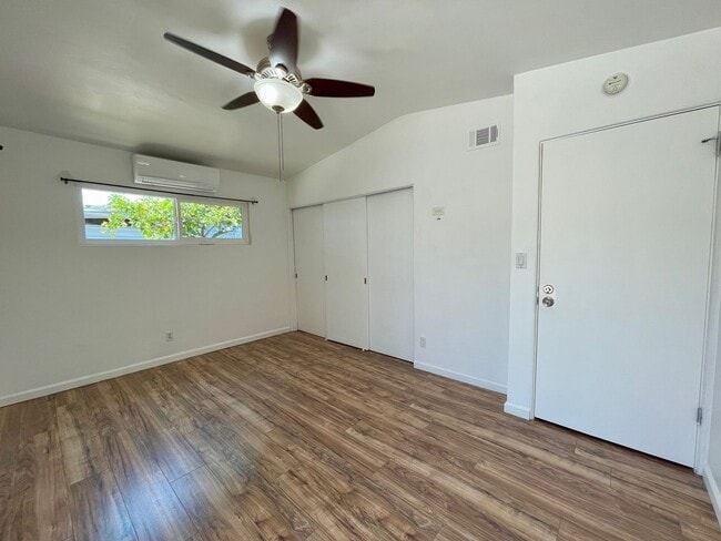 Building Photo - Gorgeous 3 Bedroom 2 Bathroom Home In Lemo...
