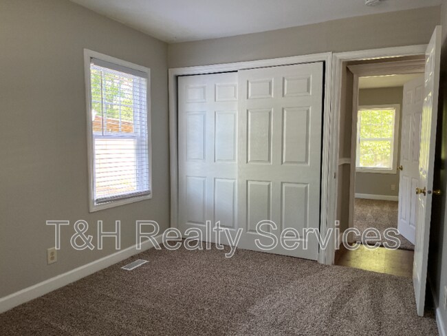 Building Photo - 8238 Wysong Dr