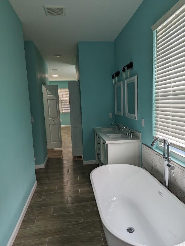 Building Photo - 2010 Seminole Blvd S