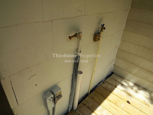 Building Photo - 2858 Olga Pl