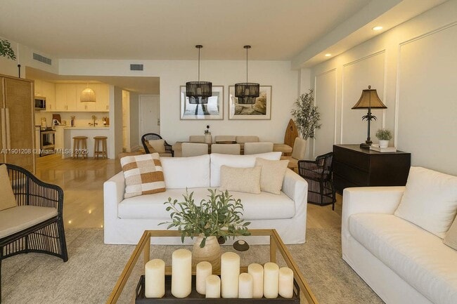 Building Photo - 8877 Collins Ave