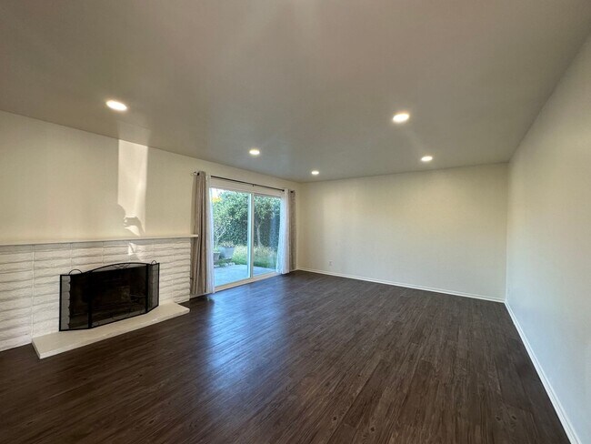Building Photo - 17122 Santa Lucia St