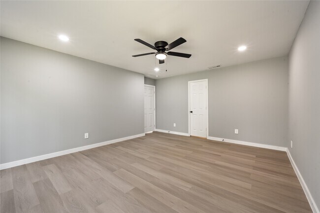 Building Photo - 14015 Cleobrook Dr
