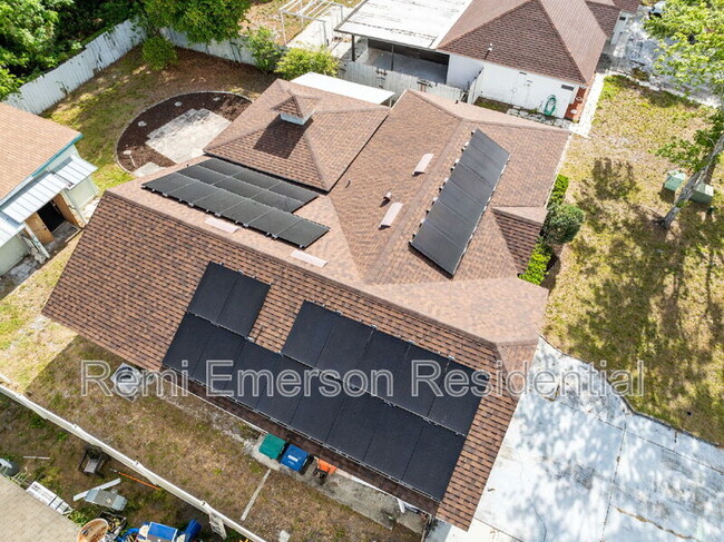 Building Photo - 10562 Bridlewood Ave