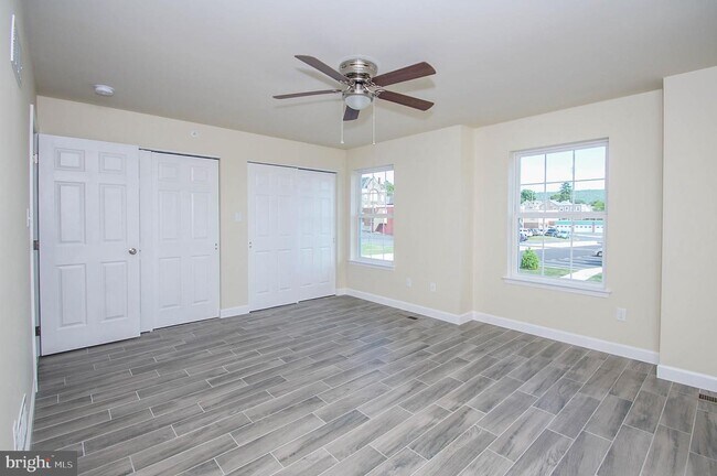 Building Photo - 504 Arietta Ct