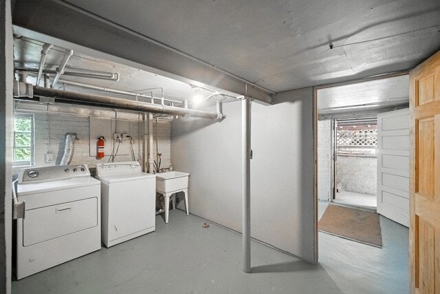 Building Photo - 1007 S Austin Blvd