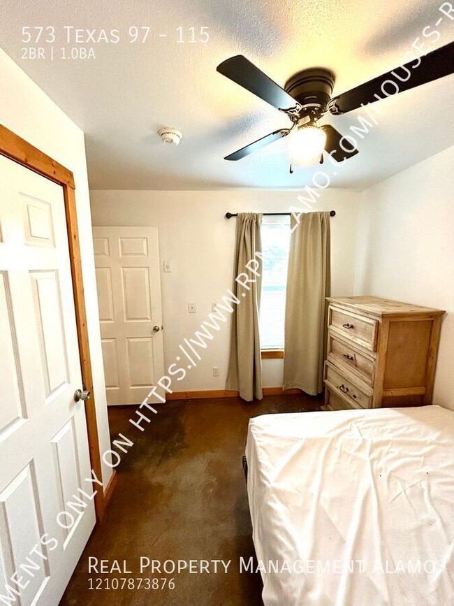 Building Photo - AVAILABLE NOW! 2 Bedroom / 1 Bath Lodge w/...