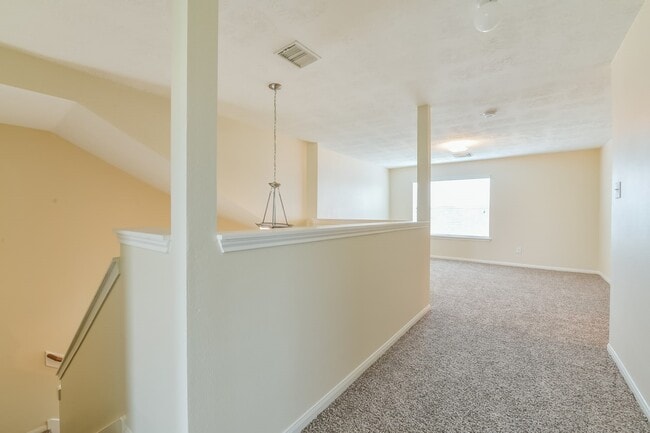 Building Photo - 1003 Redcrest Springs Ct