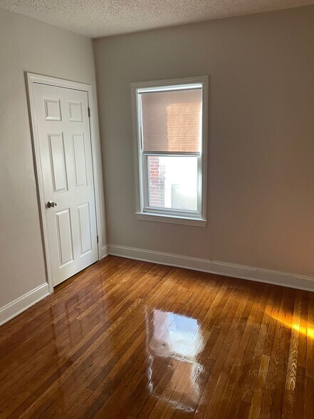 Building Photo - 184 Walnut Ave