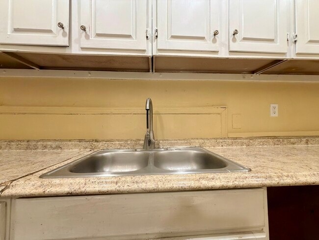 Building Photo - 90 Vernon St