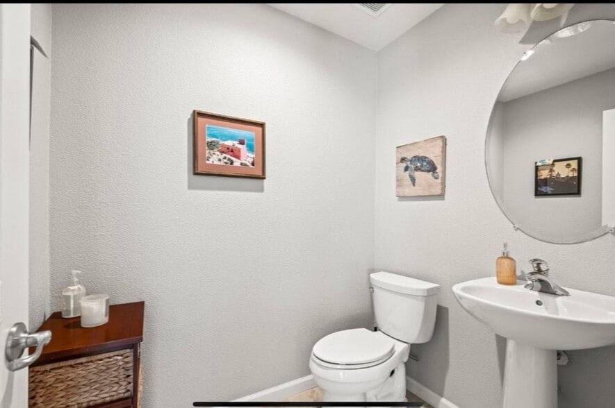 Building Photo - 962 Heritage Way