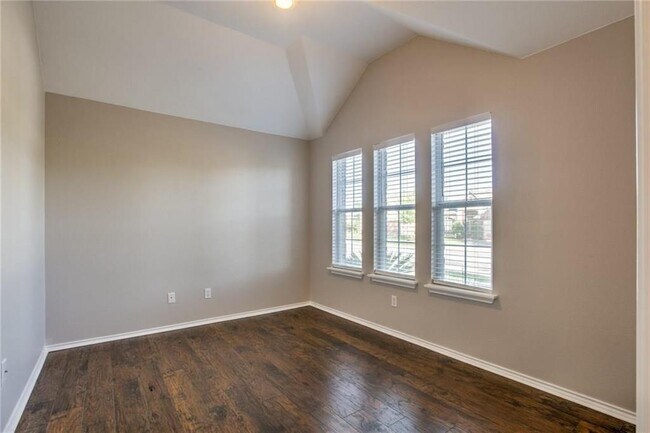 Building Photo - 799 Clear Springs Hollow