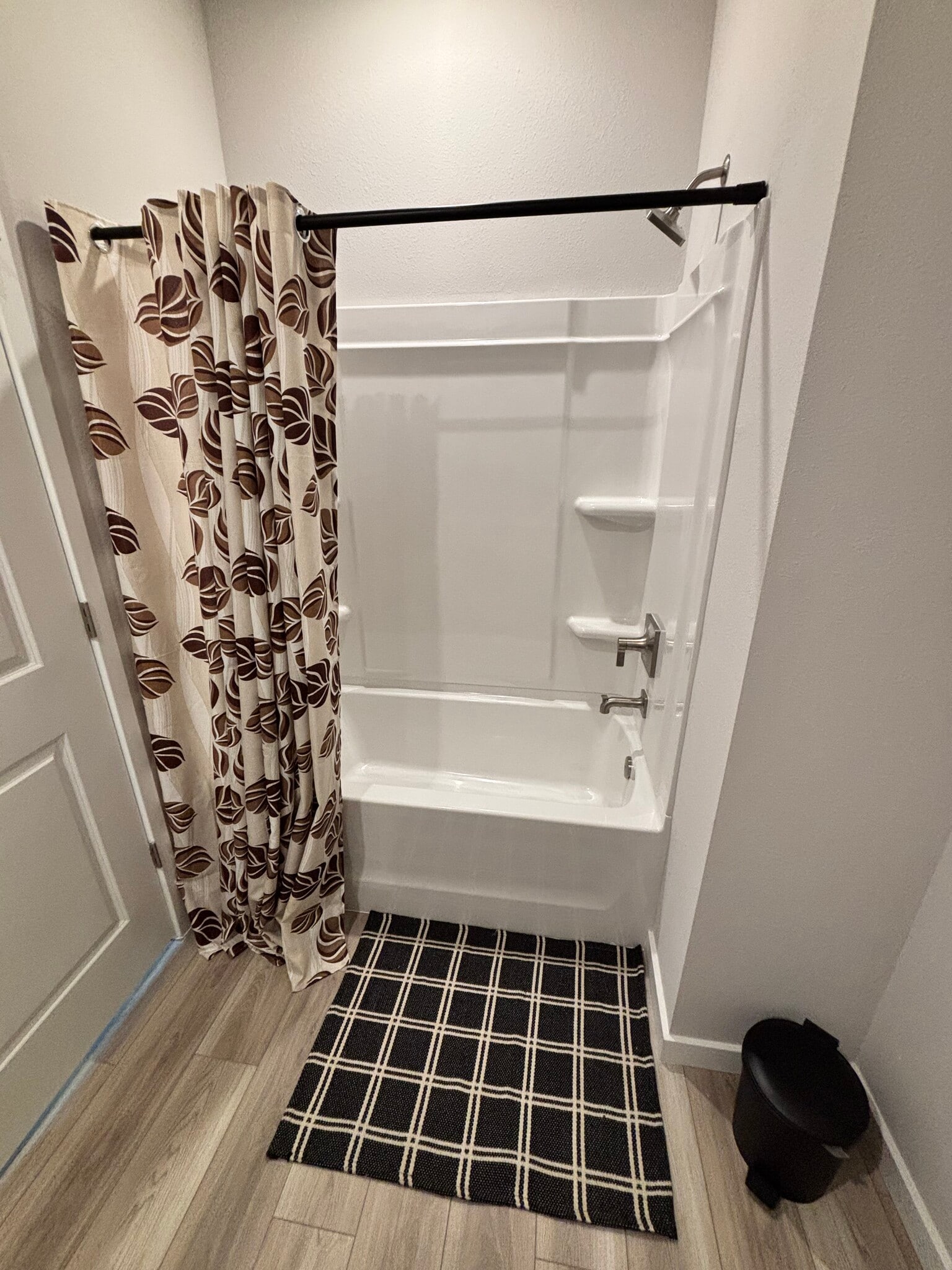 Building Photo - 14852 Macadamia Ln