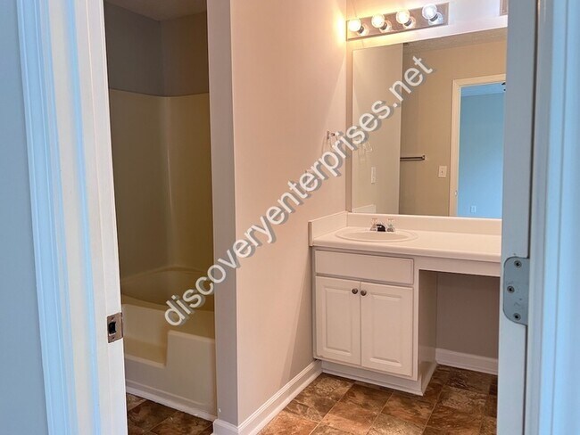 Building Photo - 1561 Norman Crossing