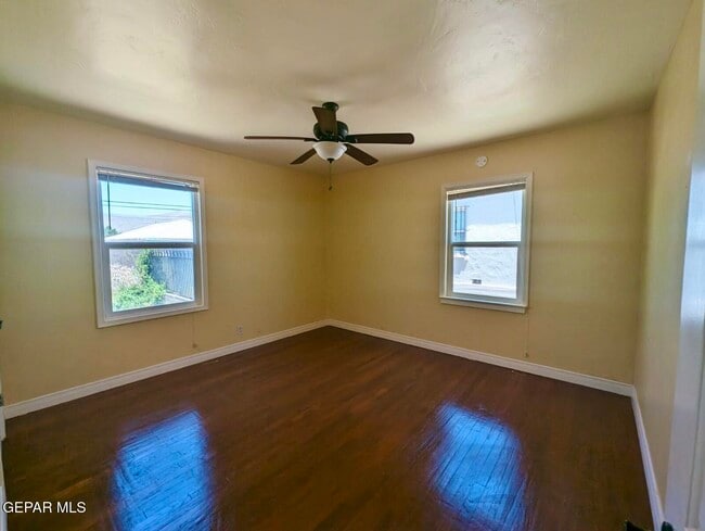 Building Photo - 1505 Howze St