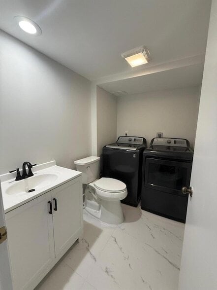 Building Photo - 3900 SE County Line Rd