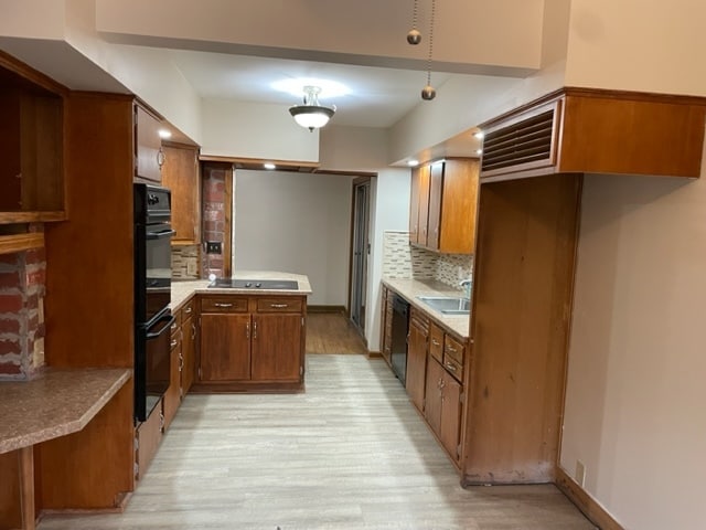 Kitchen - 1919 George Washington Blvd