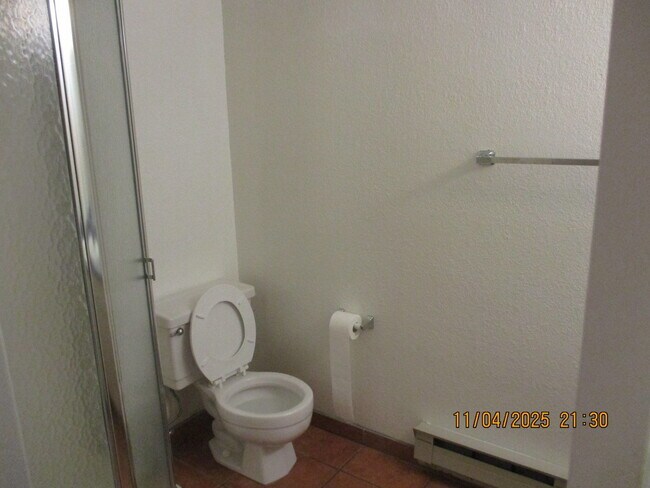 Building Photo - 2700 S White Mountain Rd