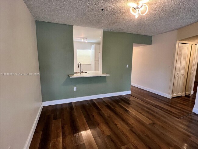 Building Photo - 1800 SW 81st Ave