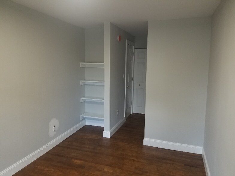 Building Photo - 0 Warren St