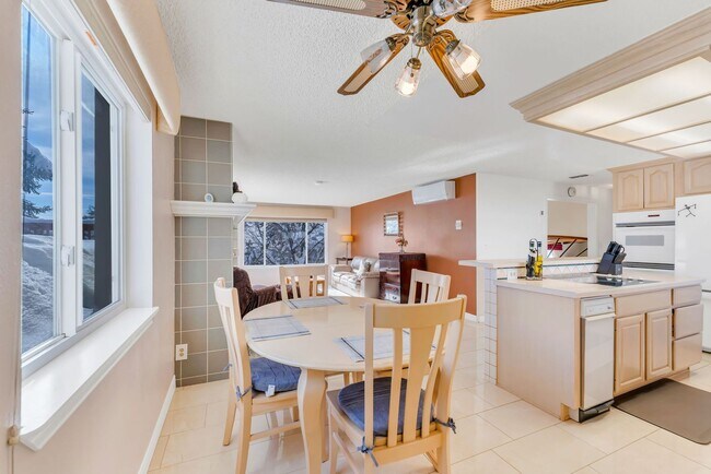 Building Photo - FULLY FURNISHED Home in the Mountains