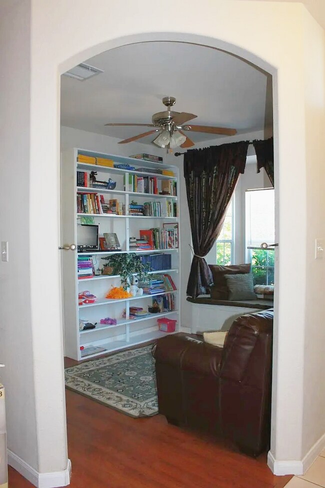 Building Photo - 217 Grooms Rd