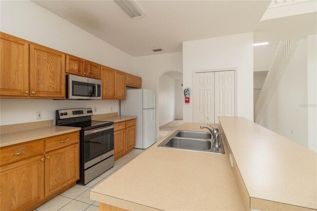 Building Photo - 4664 Cumbrian Lakes Dr