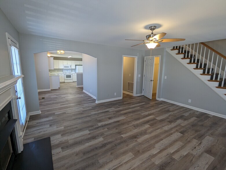 Building Photo - 4713 Derbyshire Dr