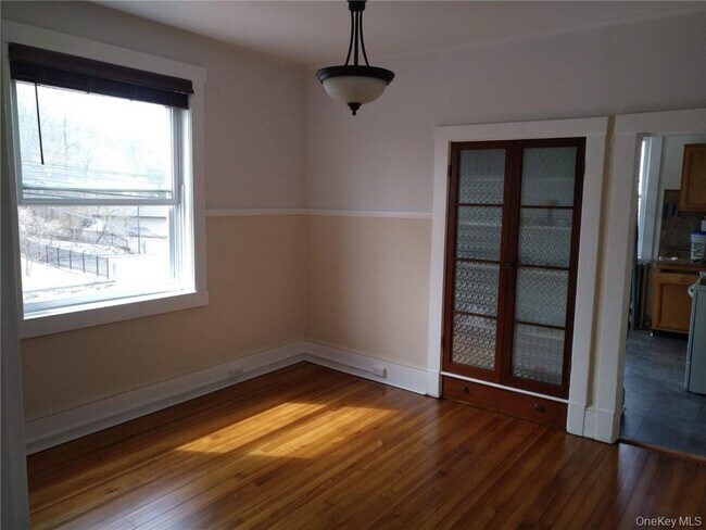 Building Photo - 262 NY-32