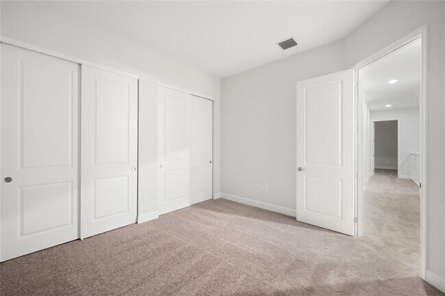 Building Photo - 5164 Liberty Ln